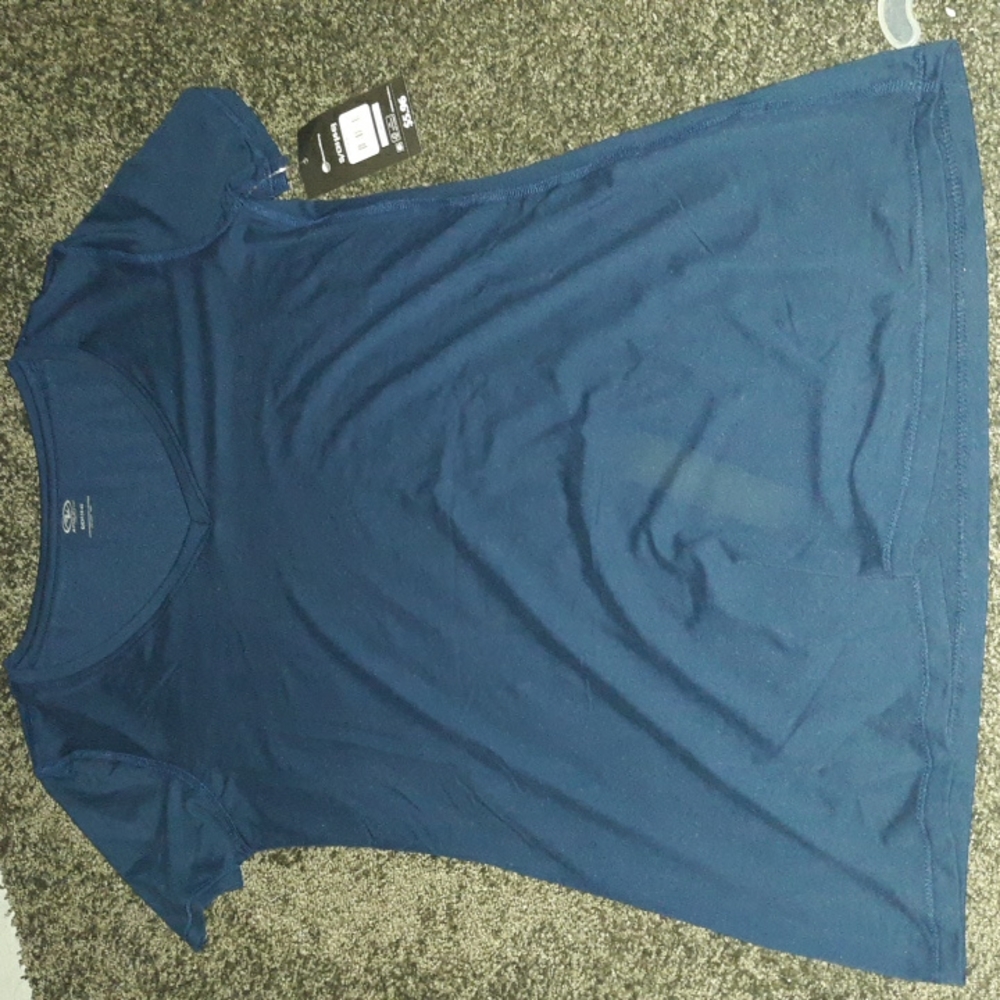 Dark blue t shirt brand new still size small